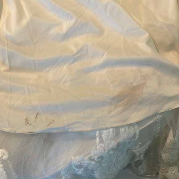 Size 10 Martina Liana wedding dress! - Picture 8 of 15